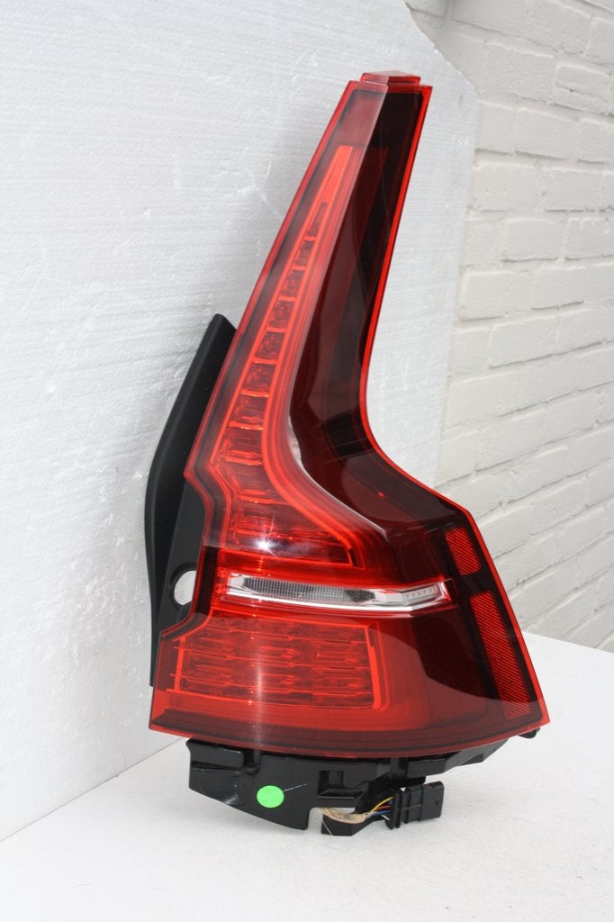 Achterlicht Volvo V60 LED rechts MOOI ! 32228899, Ophalen of Verzenden