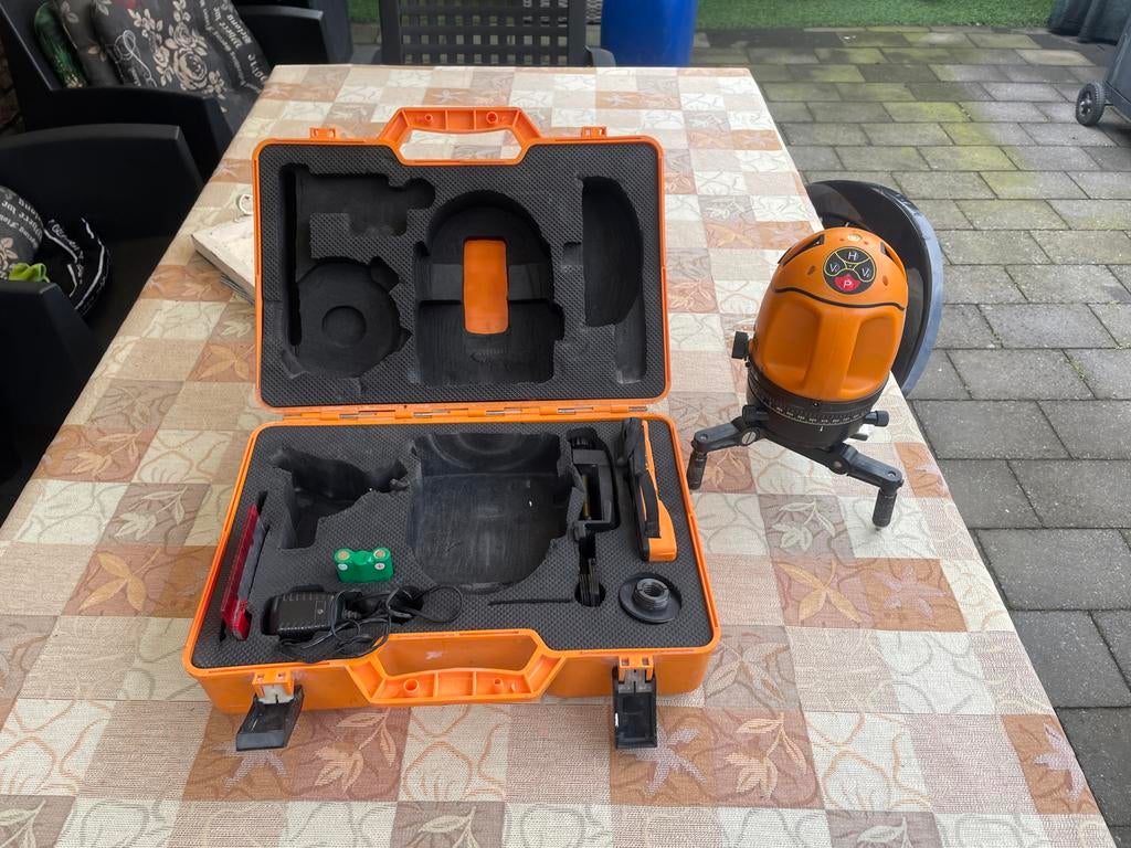 Rotatielaser - FL 50 Plus Multi-Liner, Doe-het-zelf en Verbouw, Ophalen, Gebruikt, Licht