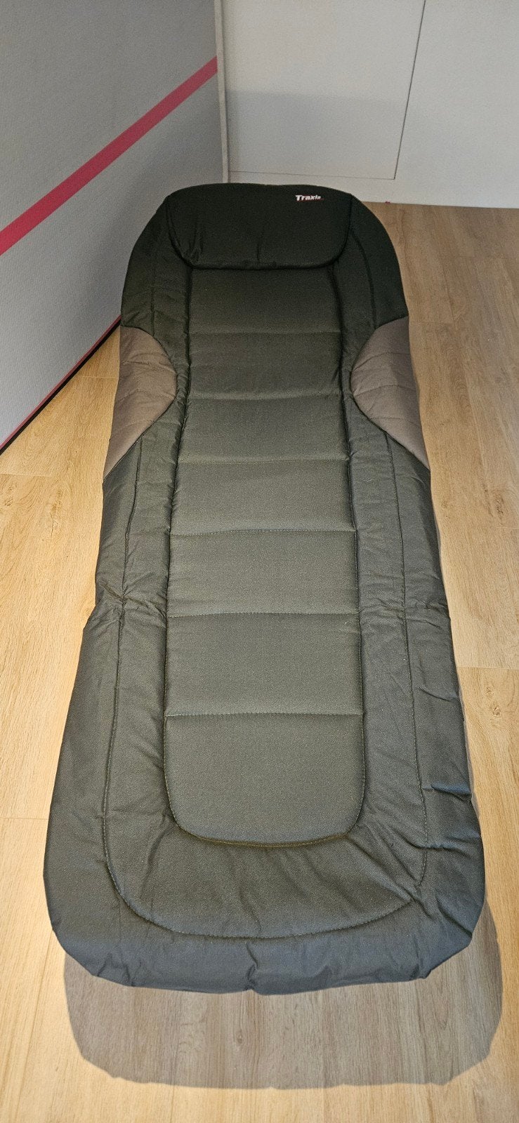 Traxis veldbed / visbed / kampeerbed, Ophalen, Zo goed als nieuw