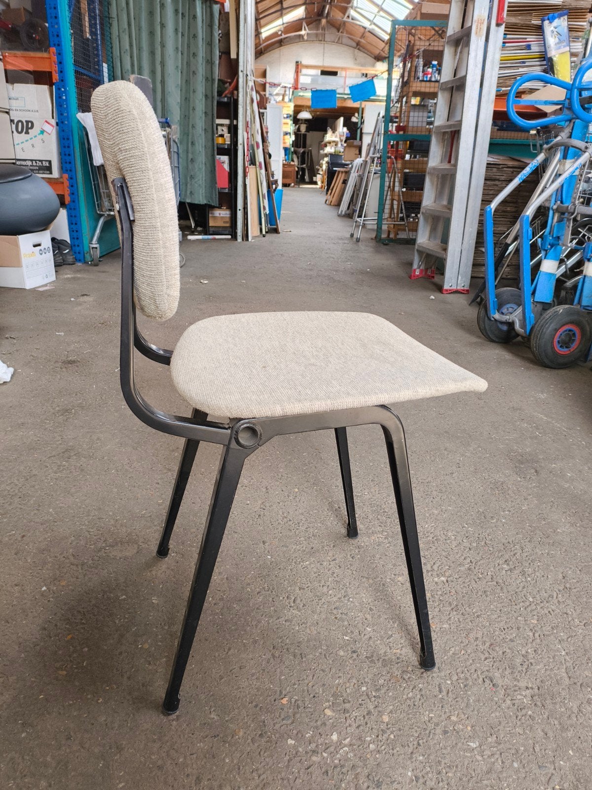 Friso Kramer 'Revolt' Chair Ahrend de Cirkel 8X, Ophalen of Verzenden, Gebruikt, Vijf, Zes of meer stoelen