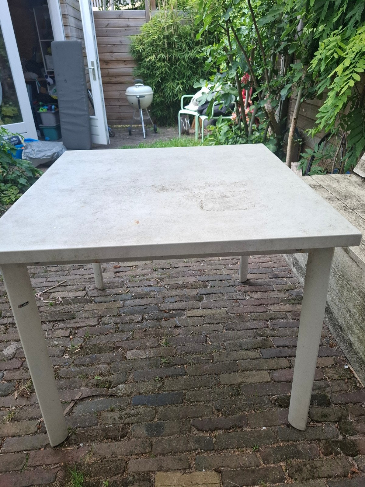 Tuintafel merk EMU, Ophalen, Gebruikt, Vierkant, Aluminium