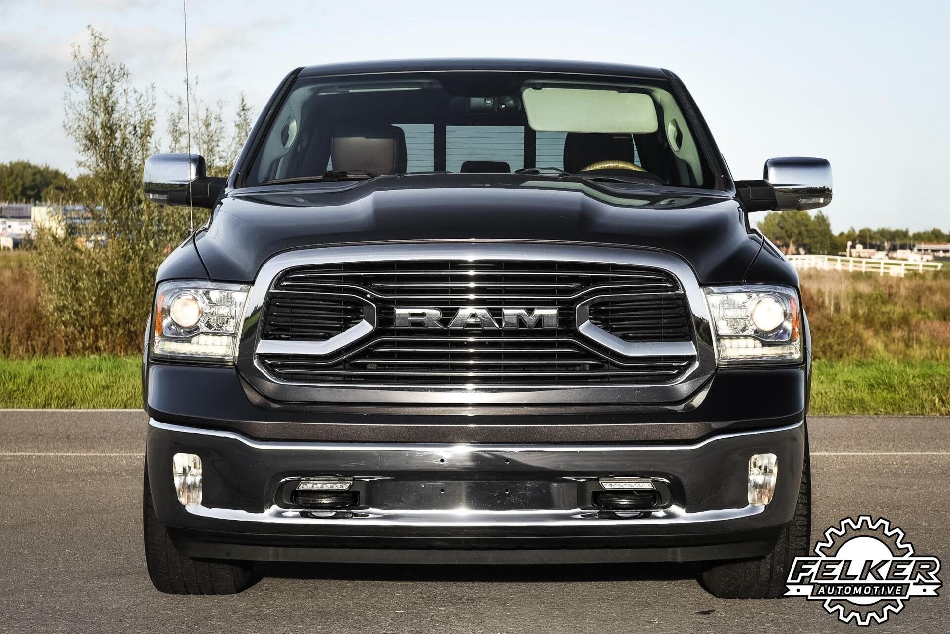 Dodge RAM 1500 5.7 V8 Laramie LPG | Luchtvering | Leder, Auto's, Automaat, 5654 cc, Leder, Bedrijf