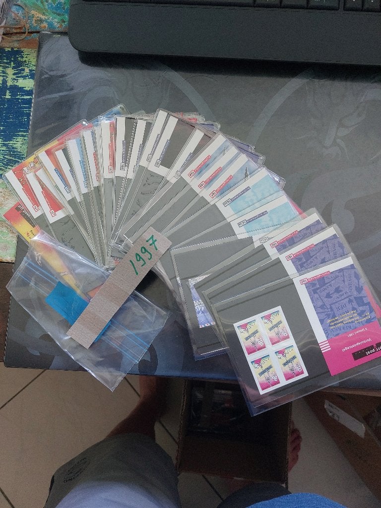 Nederland 1997, postzegelmapjes M162 tm 179, Ophalen of Verzenden, Na 1940, Postfris
