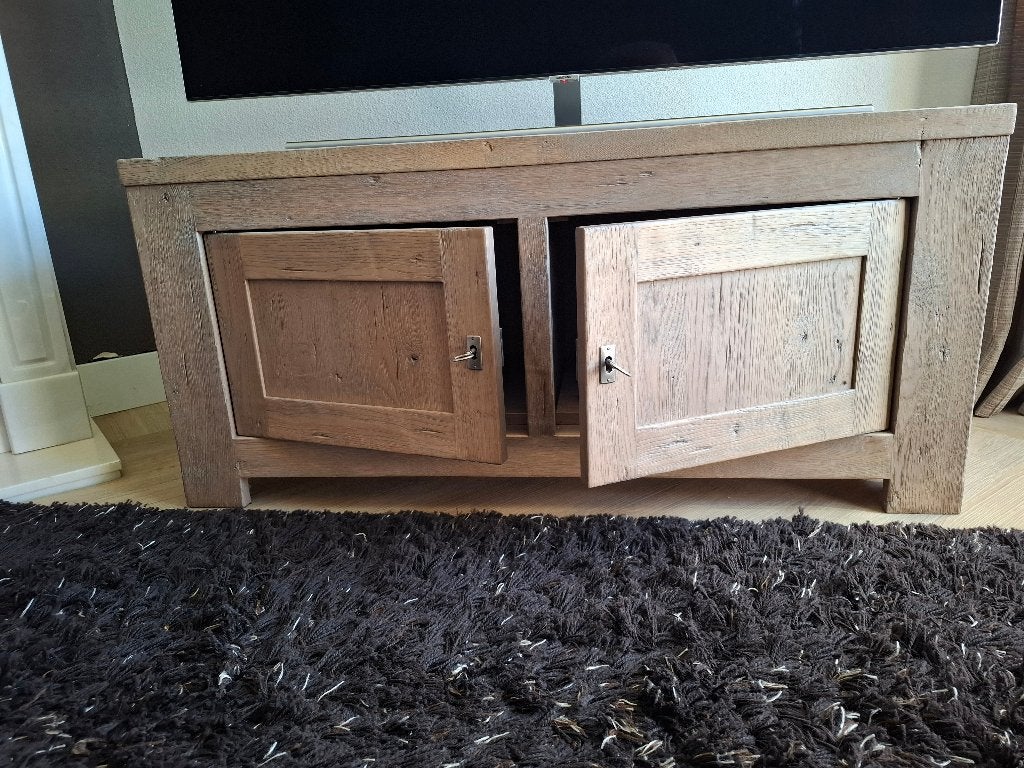 Tv meubel eiken, Ophalen, 100 tot 150 cm, Eikenhout, Zo goed als nieuw