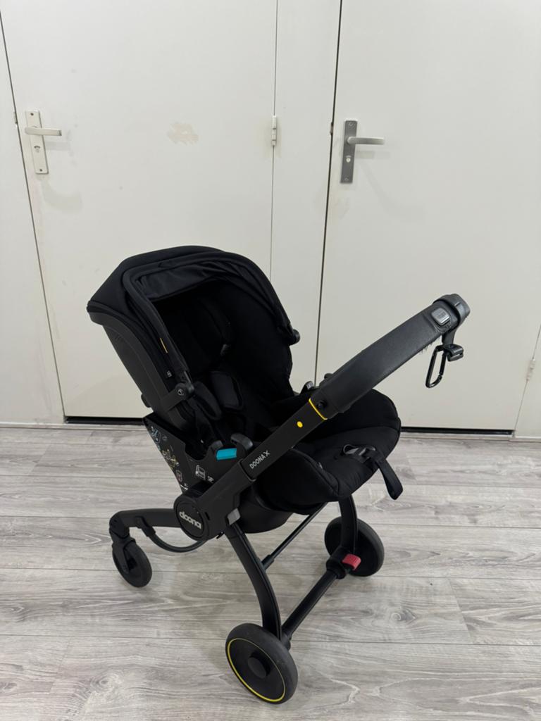 Doona X autostoel en kinderwagen in één, Zo goed als nieuw, Combiwagen, Met autostoeltje, Ophalen