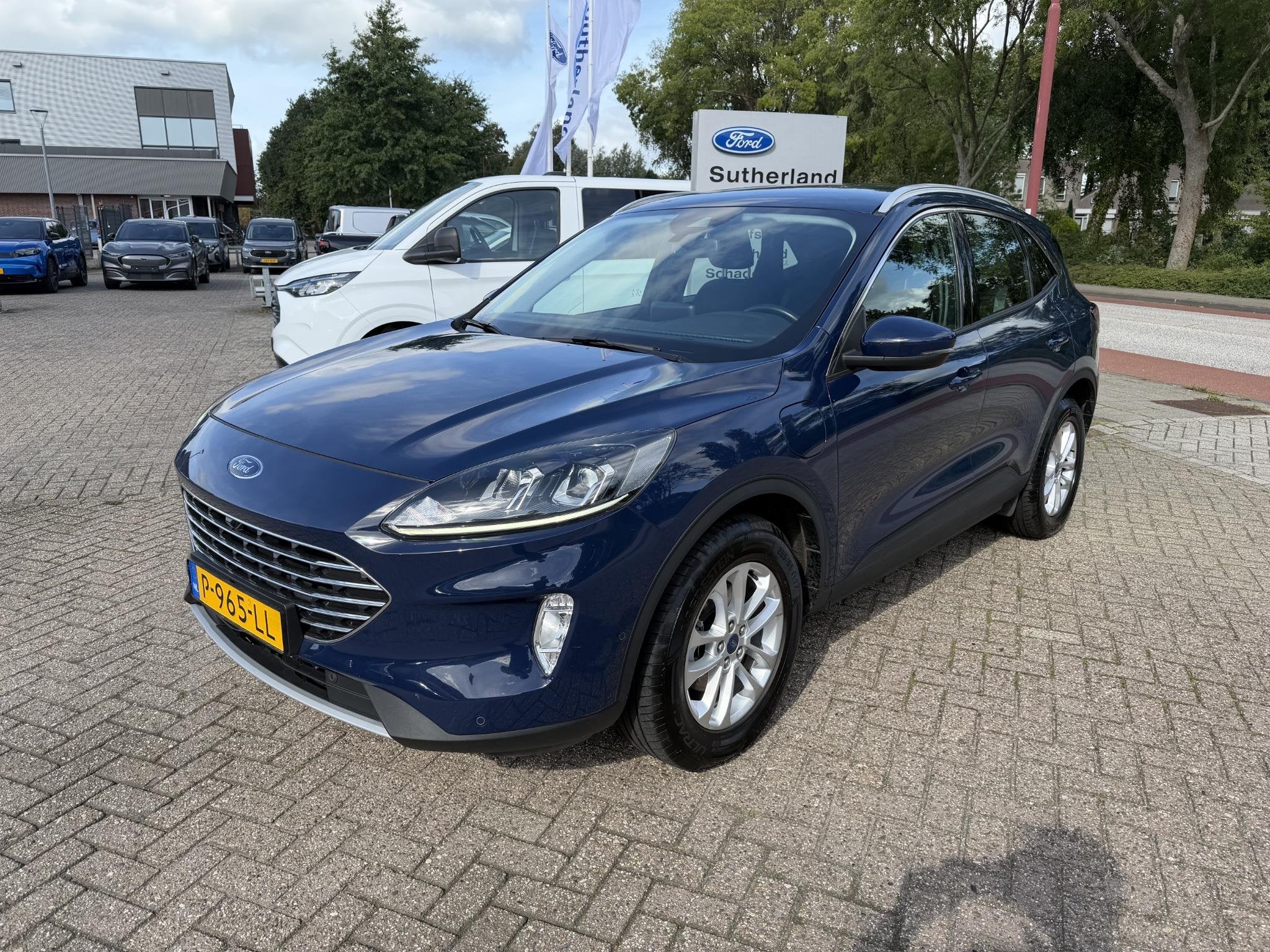 Foto 3 van Ford Kuga 2.5 PHEV Titanium | 225pk | Adaptive cruise contro