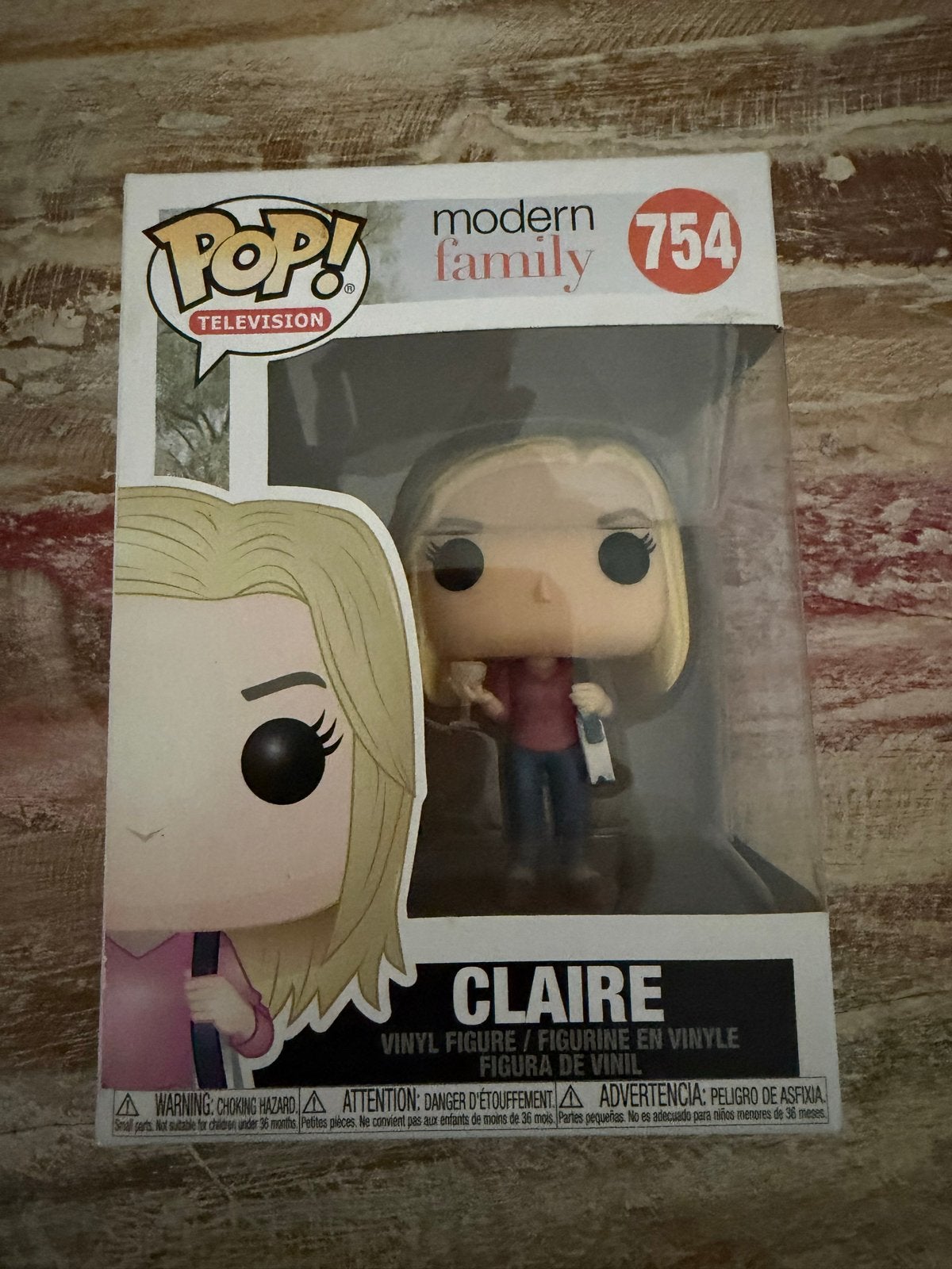 Funko Pop! Modern Family Claire & Marvel Rocket Holiday, Ophalen of Verzenden, Nieuw