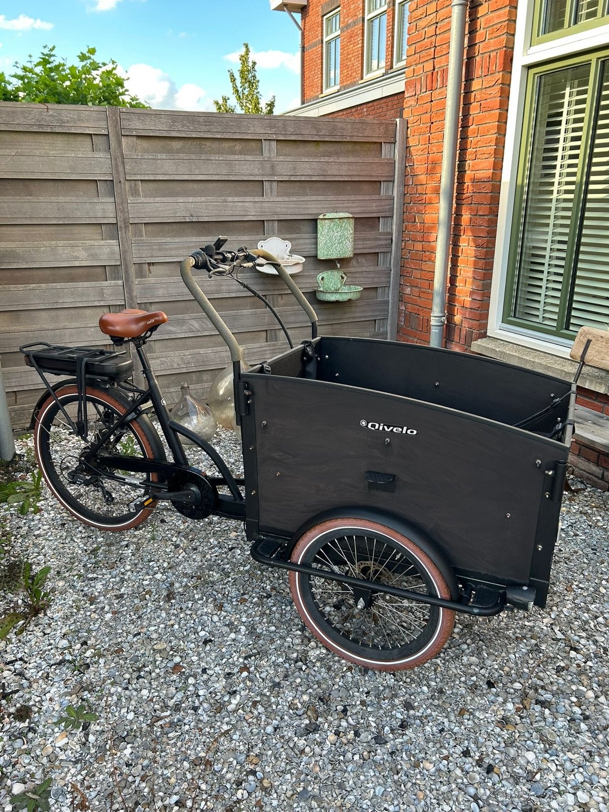 Qivelo Bakfiets met nieuwe overkapping (nog ingepakt), Fietsen en Brommers, Elektrisch, Zo goed als nieuw, 2 kinderen, Schijfrem