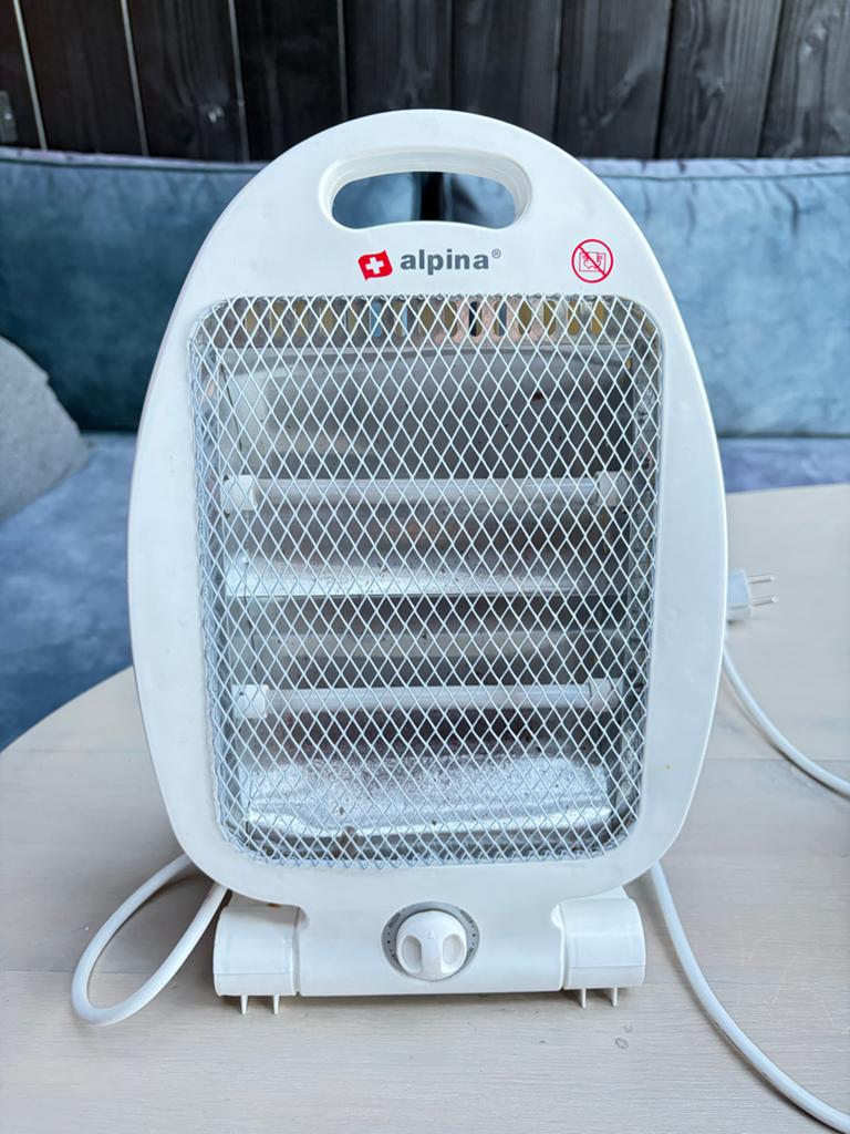 Compacte campingheater met beveiliging - 400W, Ophalen, Gebruikt, 200 tot 500 watt, Kachel