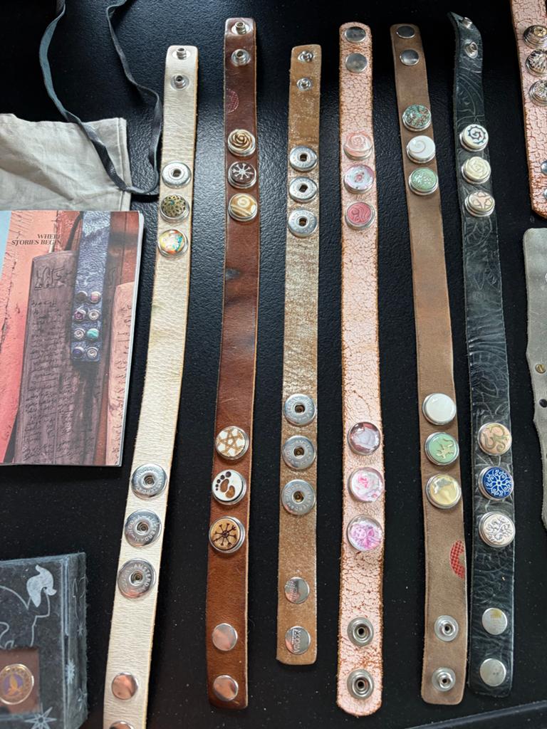 Noosa lederen armbanden met 80 chunks, Ophalen of Verzenden, Overige kleuren, Leer, Met bedels of kralen