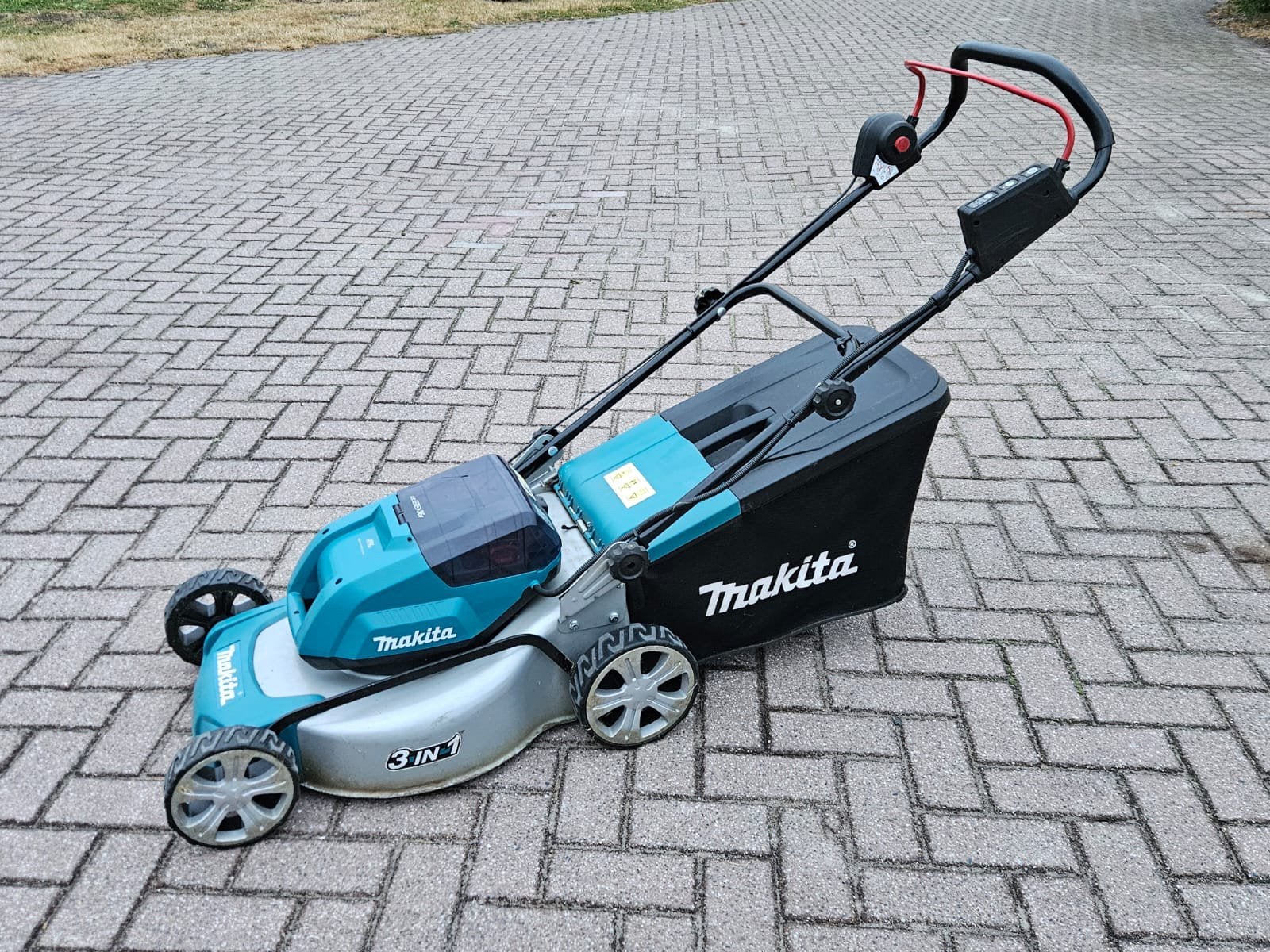 Makita DLM460 accu grasmaaier, Tuin en Terras, Grasmaaiers, Ophalen, Cirkelmaaier, Accu-grasmaaier, Makita