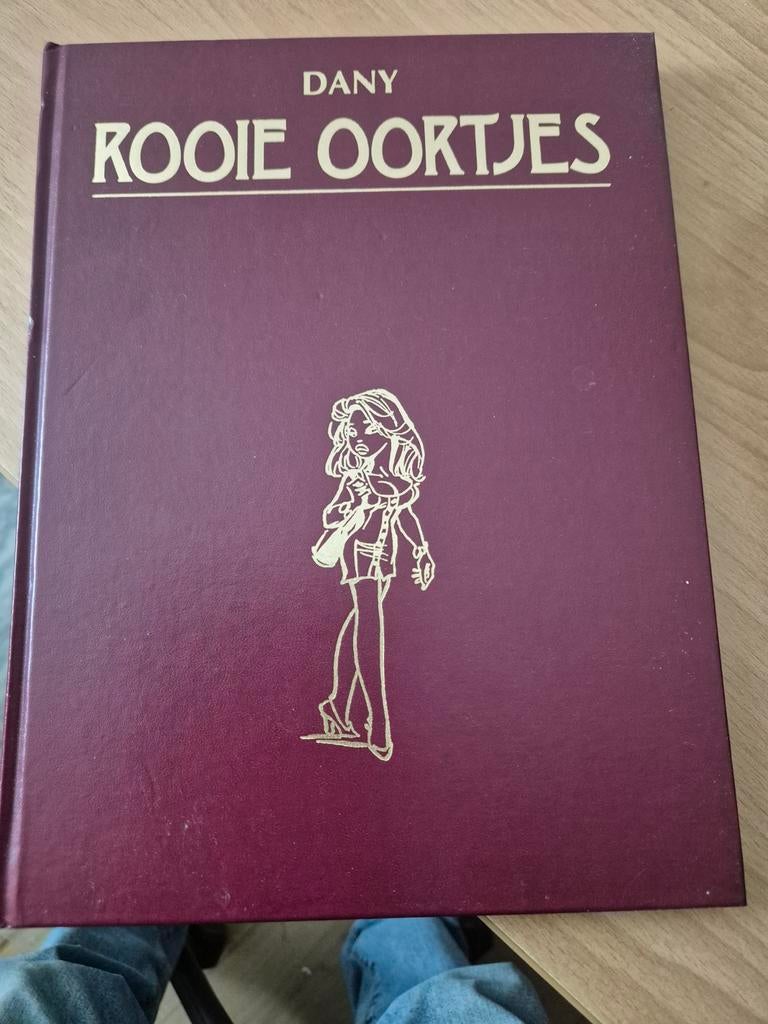 Rooie oortjes, Ophalen of Verzenden, Zo goed als nieuw, Overige onderwerpen