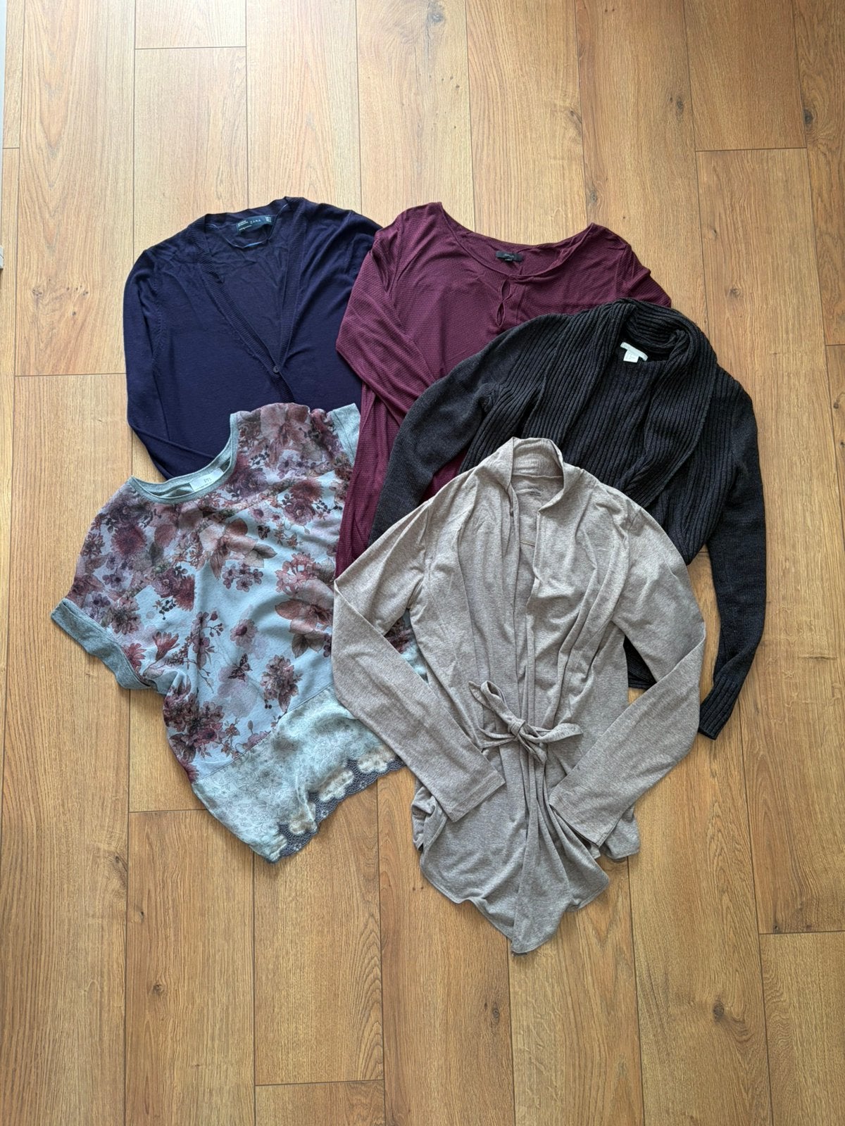 Leuk pakket dames kleding met 2 tops en 3 vestjes, Ophalen of Verzenden, Gedragen, Maat 38/40 (M)