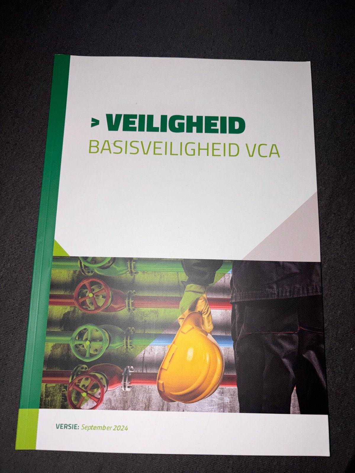 Veiligheid Basisveiligheid VCA cursusboek september 2024, Ophalen of Verzenden, Nieuw, Overige niveaus