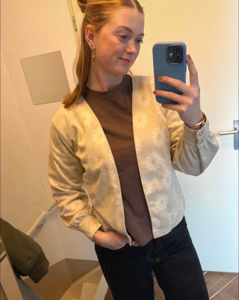 Fabienne Chapot Cardigan met bloemenprint en glitter, Maat 38/40 (M), Beige, Ophalen of Verzenden, Zo goed als nieuw