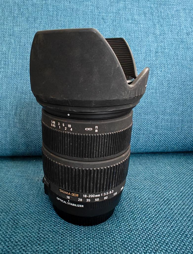 Mooie Sigma 18-200mm f/3.5-6.3 DC OS Zoomlens voor Canon, Ophalen of Verzenden, Zo goed als nieuw, Telelens, Zoom