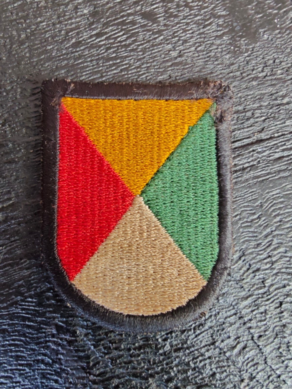 ARMY BERET FLASH  1st ARMOR TRAINING BRIGADE TANK ..., Ophalen of Verzenden, Landmacht, Amerika, Embleem of Badge