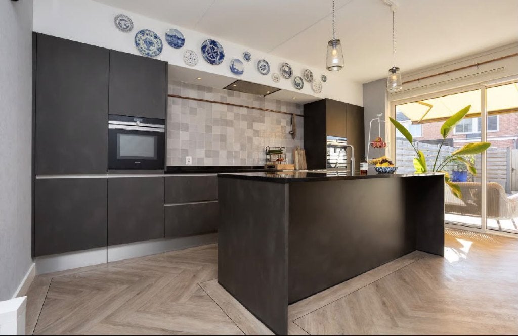 LUXE MATZWARTE BETONLOOK EILANDKEUKEN+SIEMENS, Zwart, Overige typen, Ophalen of Verzenden, Zo goed als nieuw