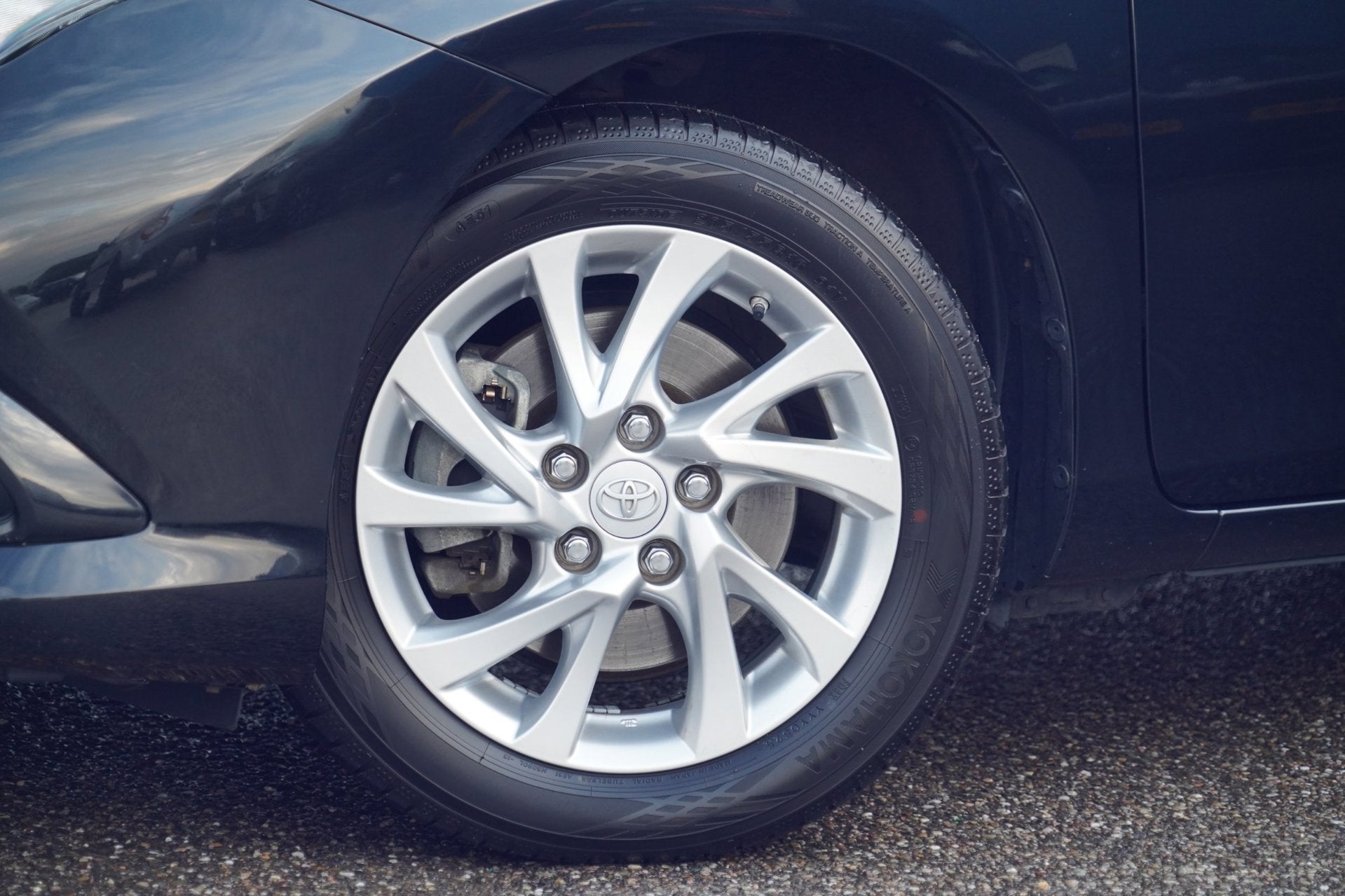Toyota Auris 1.8 Hybrid Business Plus / 90dkm NAP / Navi / C, Gebruikt, 4 cilinders, Zwart, Origineel Nederlands
