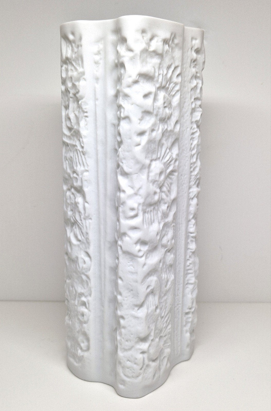 Hutschenreuther biscuit porseleinen vaas H. Schwahn 1970., Ophalen