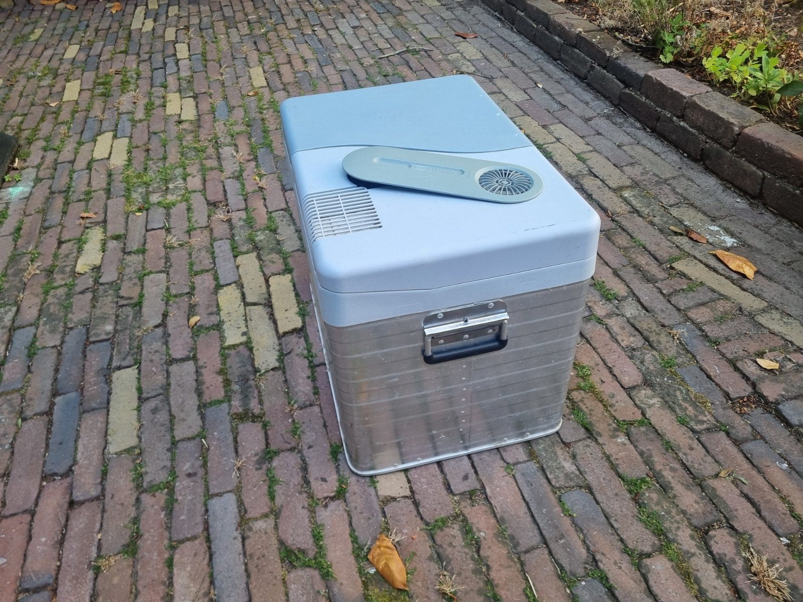 Mobicool Koelbox met Aluminium Behuizing, Caravans en Kamperen, Koelboxen, Gebruikt, Koelbox, Elektrisch, Ophalen