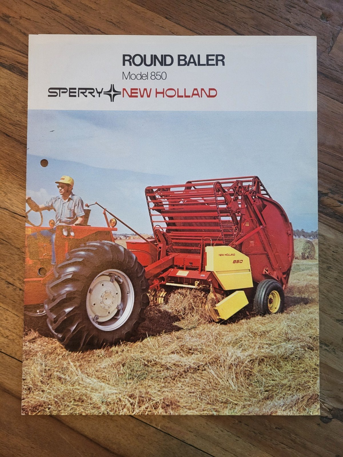 tractor folder Sperry New Holland 850  round baler, Boeken, Catalogussen en Folders, Ophalen of Verzenden, Zo goed als nieuw