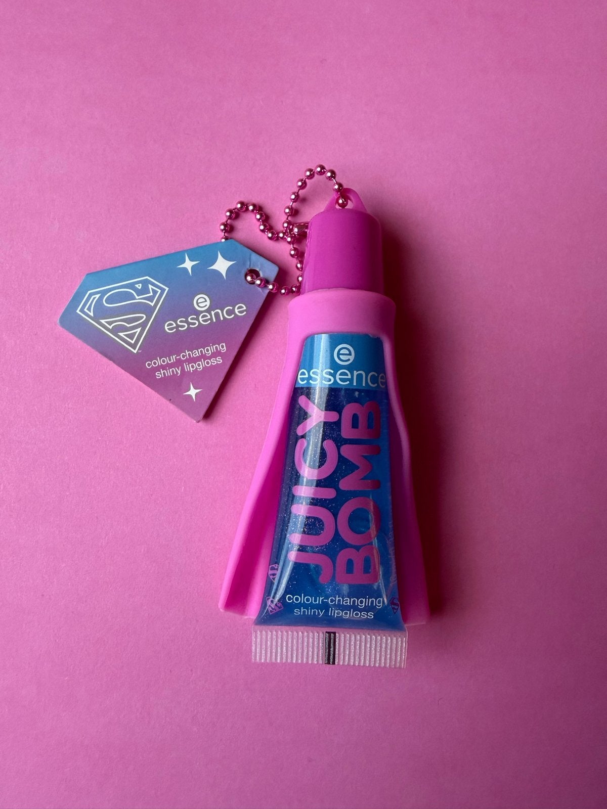 Essence Juicy Bomb Superman Limited Edition Lipgloss, Lippen, Nieuw, Ophalen of Verzenden, Make-up