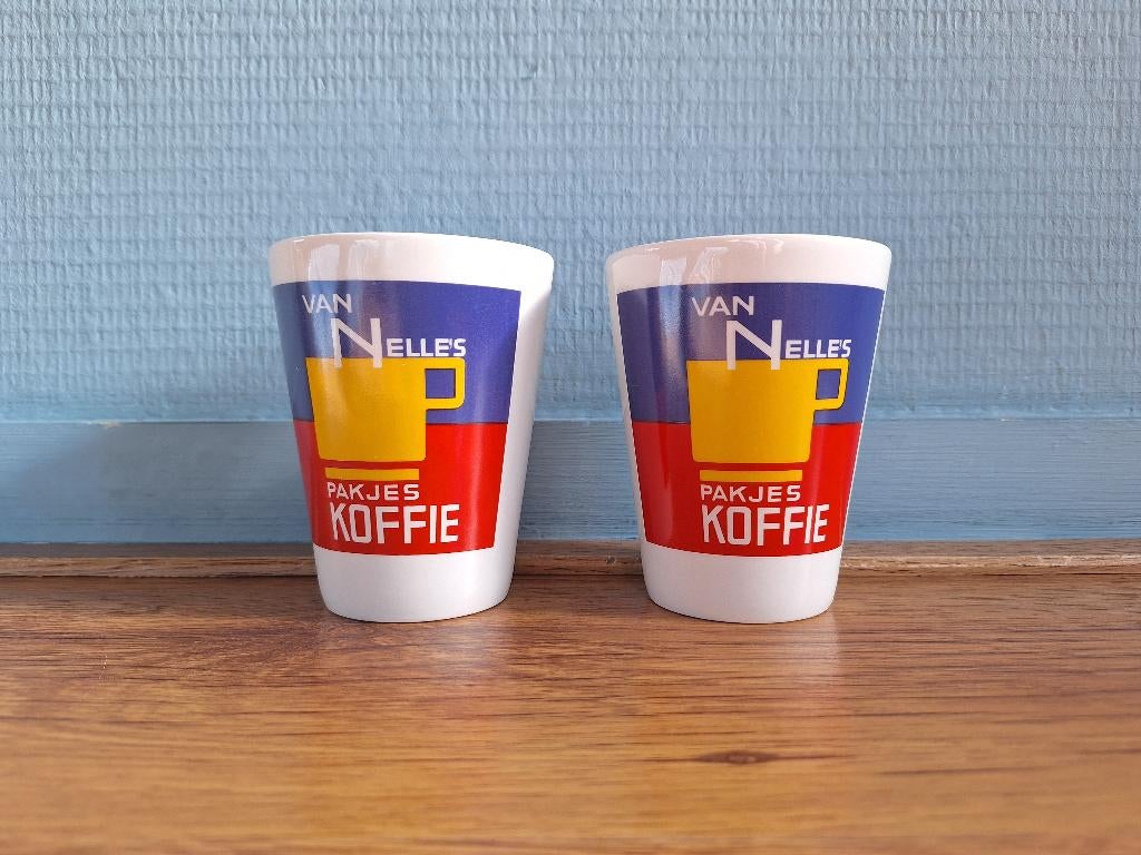 Set van 2 Van Nelle koffiebekers, Huis en Inrichting, Keuken | Servies, Gebruikt, Ophalen of Verzenden, Overige stijlen, Kop(pen) en/of Schotel(s)