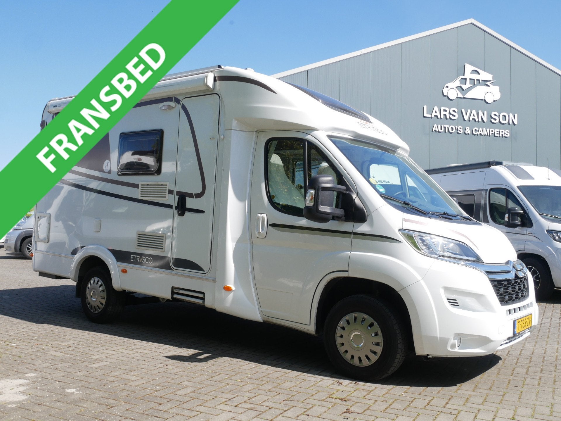 Etrusco (Laika) T5900 FB Compacte 6 Meter, Fransbed, Citroë, Caravans en Kamperen, Campers, Airconditioning, Almersdorperweg 39
1674NW  OPPERDOES, NL