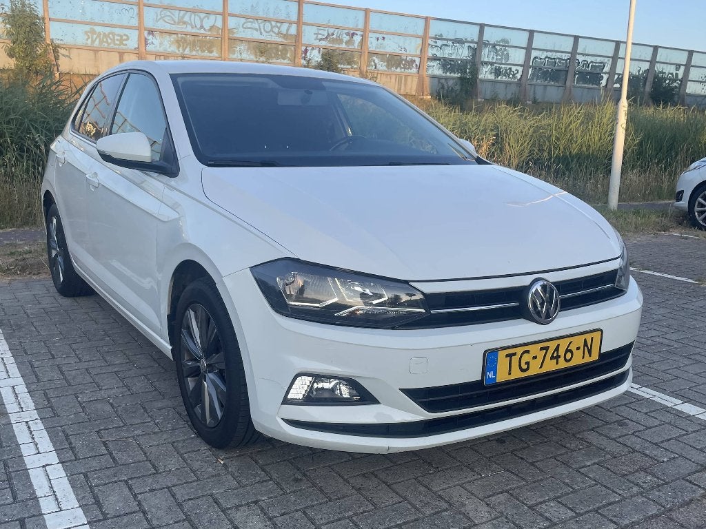 Volkswagen Polo 1.0 TSI 95pk 2018 Wit NAP nette auto, Auto's, Voorwielaandrijving, 40 €/maand, Start-stop-systeem, Origineel Nederlands