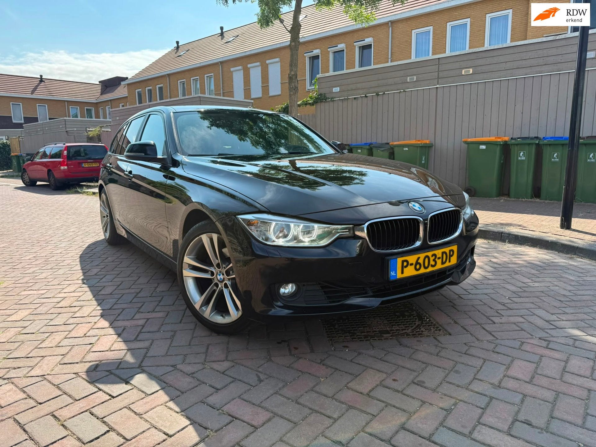 BMW 3-serie Touring 320i High Executive, Automaat, Gebruikt, 4 cilinders, Zwart
