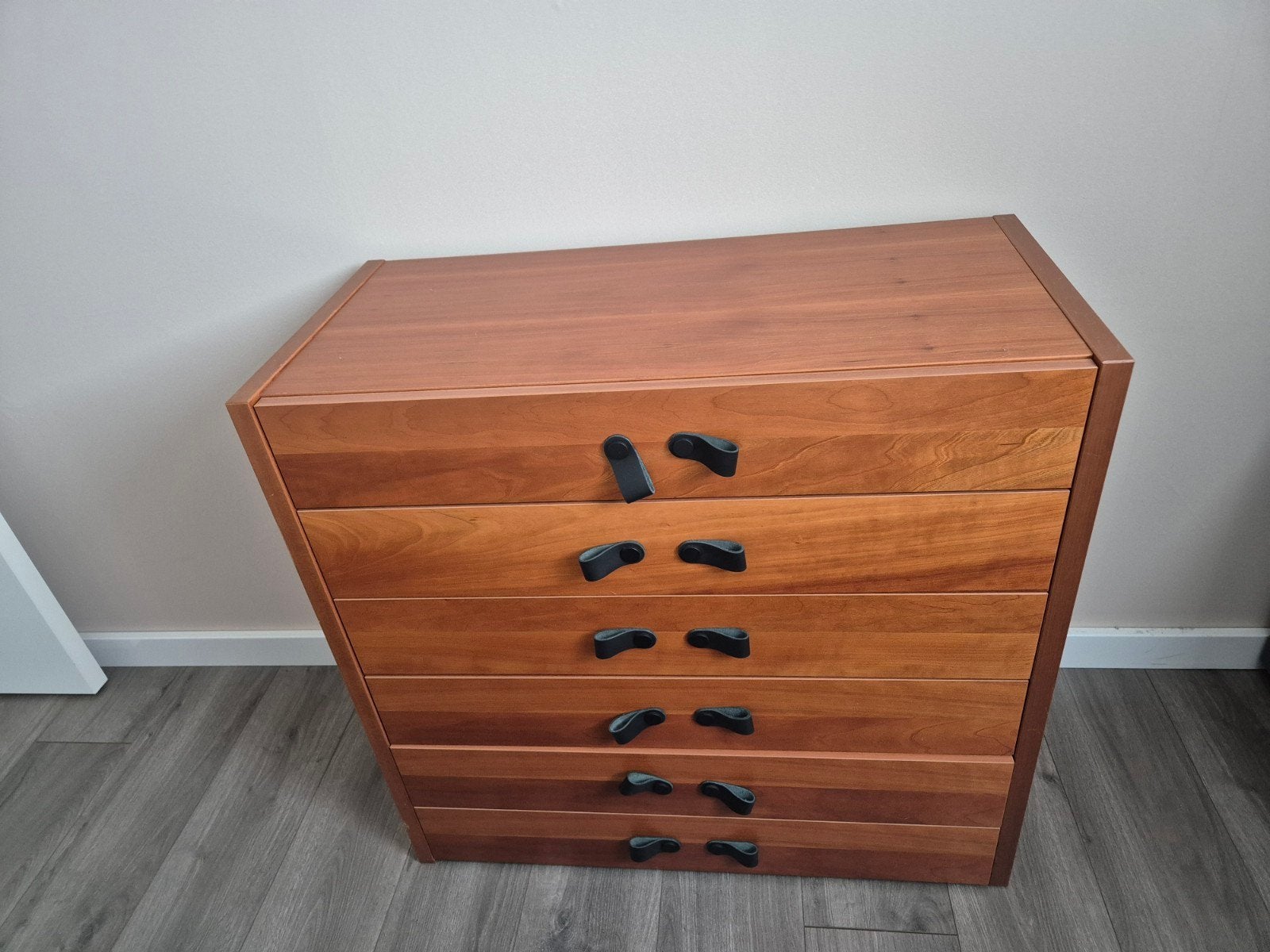 Commode kast, notenhout., Ophalen, 50 tot 100 cm, 3 of 4 laden, Minder dan 100 cm