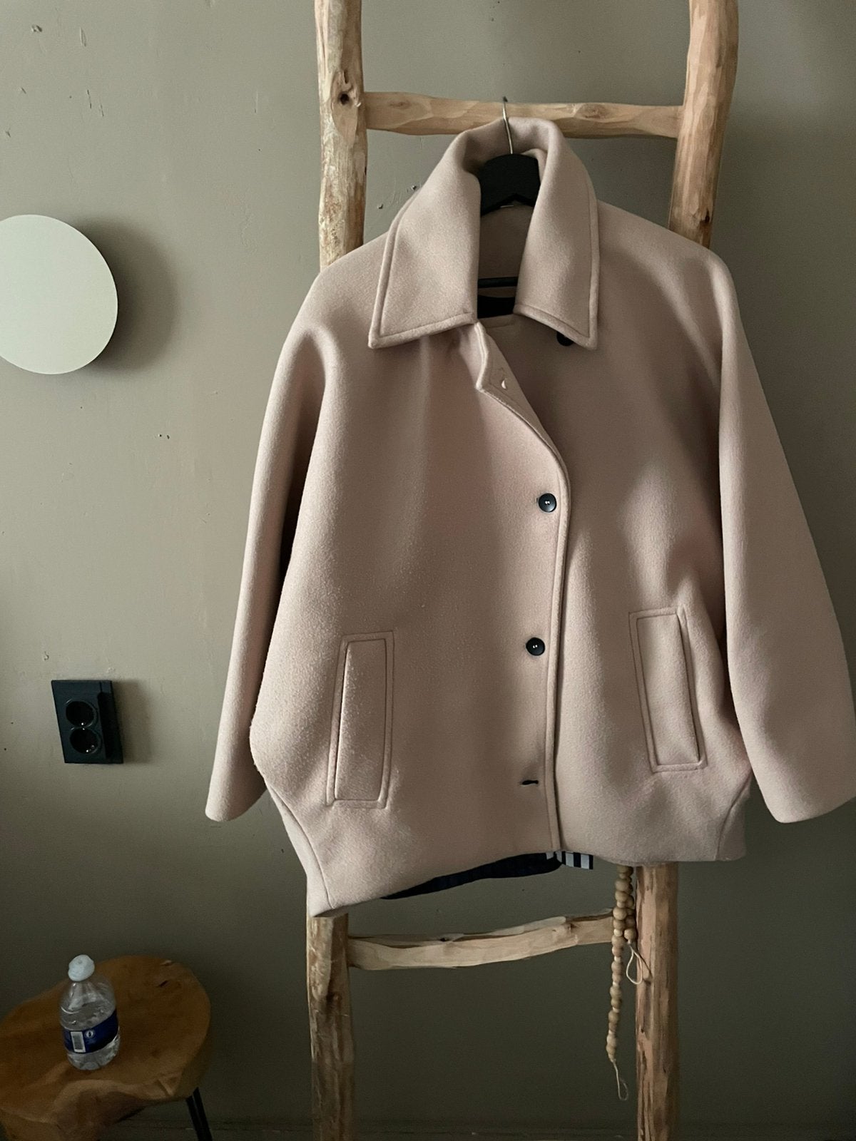 Jas met vleermuismouwen, Ophalen of Verzenden, Zo goed als nieuw, Maat 46 (S) of kleiner, Beige
