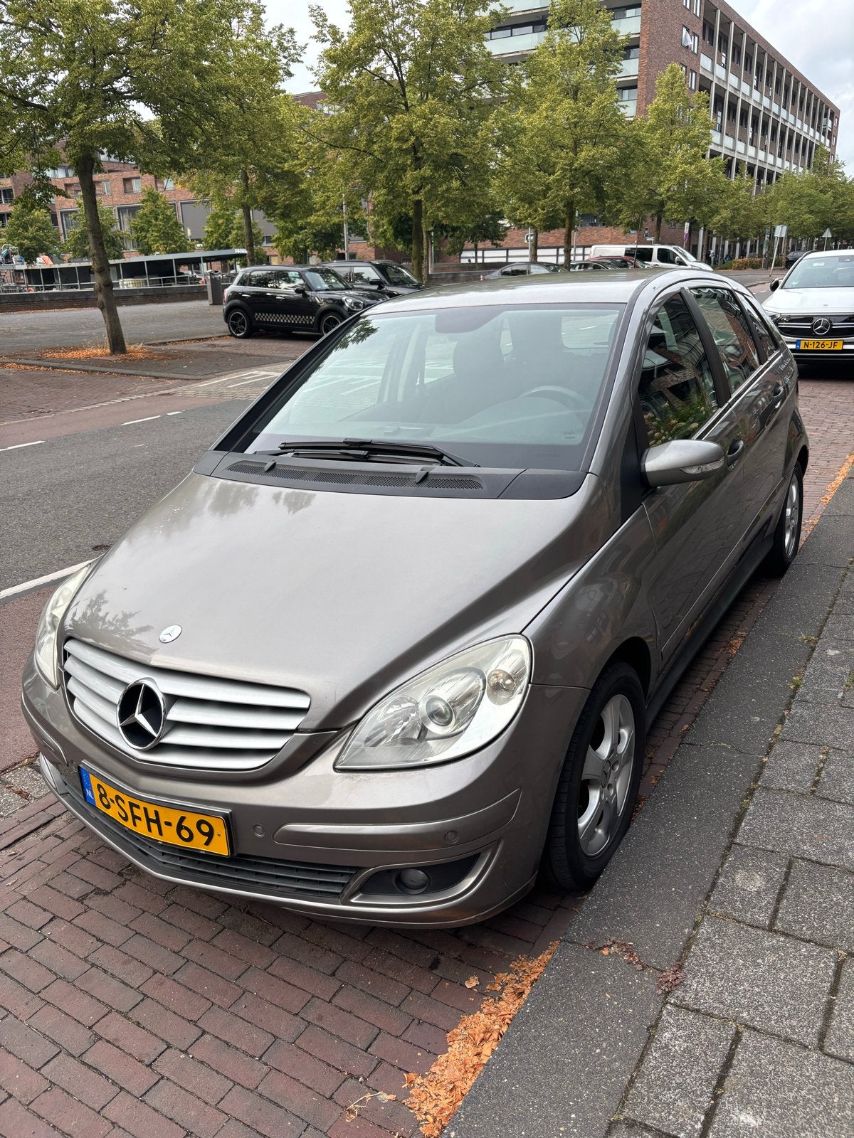 Mercedes-Benz B-Klasse 2.0 B200 5DRS CVT 2005 Grijs, 136 pk, 4 cilinders, 1290 kg, 400 kg