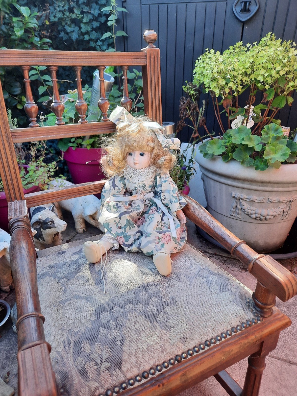 Mooie porseleinen pop meisje in vintage jurk (jaren '80), Ophalen of Verzenden, Gebruikt, Overige typen