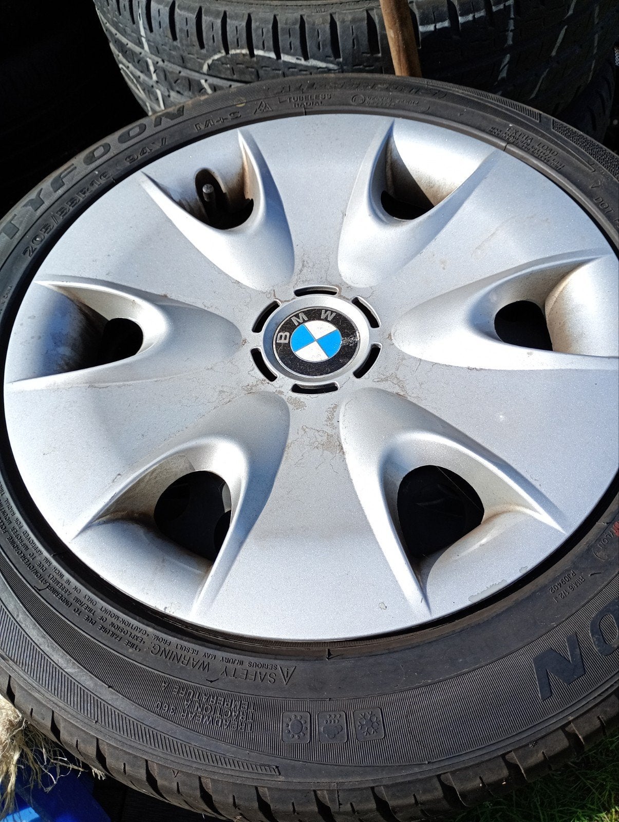 4 originele BMW wieldoppen 16 inch - Zeer goede staat, Auto diversen, Ophalen of Verzenden, Zo goed als nieuw