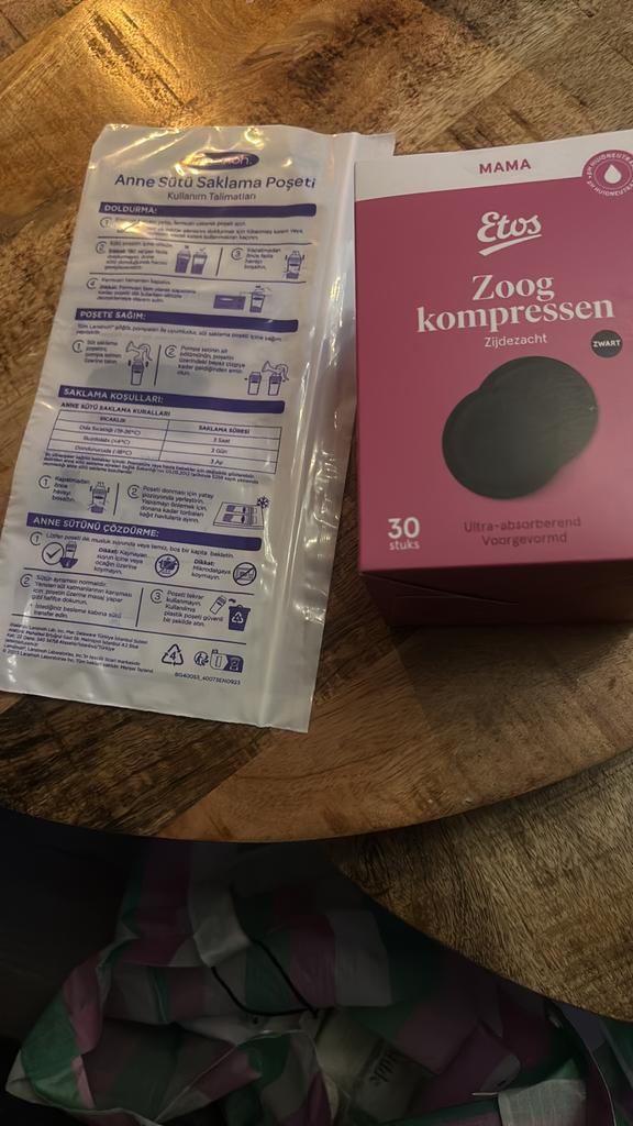 Zoogkompressen en zakjes voor moedermelk te bewaren., Ophalen of Verzenden, Zo goed als nieuw, Overige typen