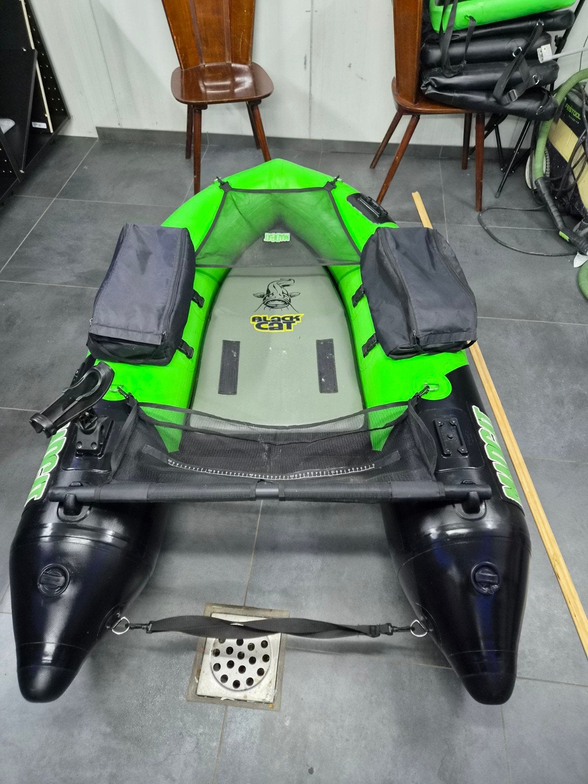 Madcat Bellyboat - Perfect voor de visser, Watersport en Boten, Hengelsport | Roofvissen, Ophalen of Verzenden, Zo goed als nieuw