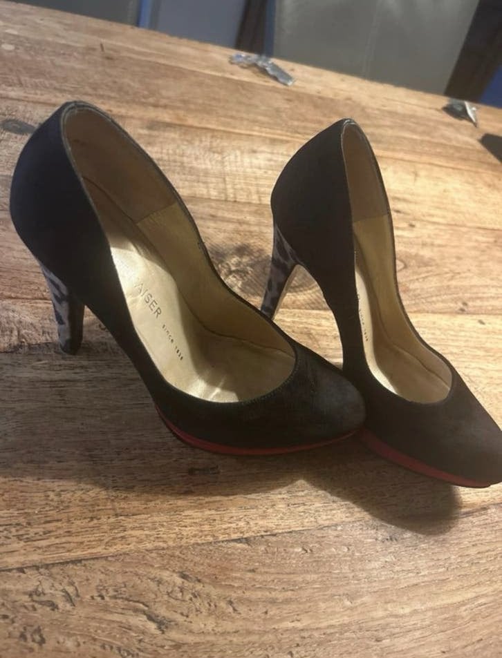Peter Kaiser hakken, Kleding | Dames, Ophalen of Verzenden, Zo goed als nieuw, Schoenen met hoge hakken, Rood