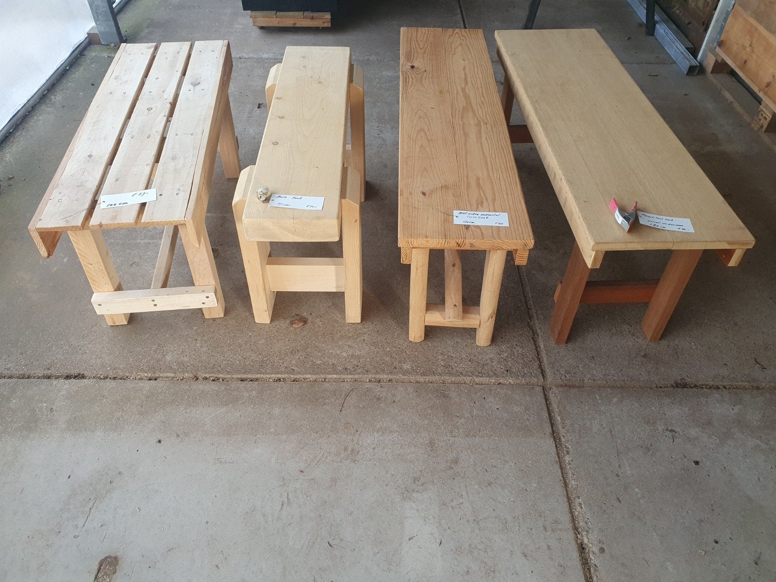 Diverse circulaire bankjes nieuw gemaakt van gebruikt hout, Minder dan 50 cm, 125 cm of meer, Nieuw, Rechthoekig