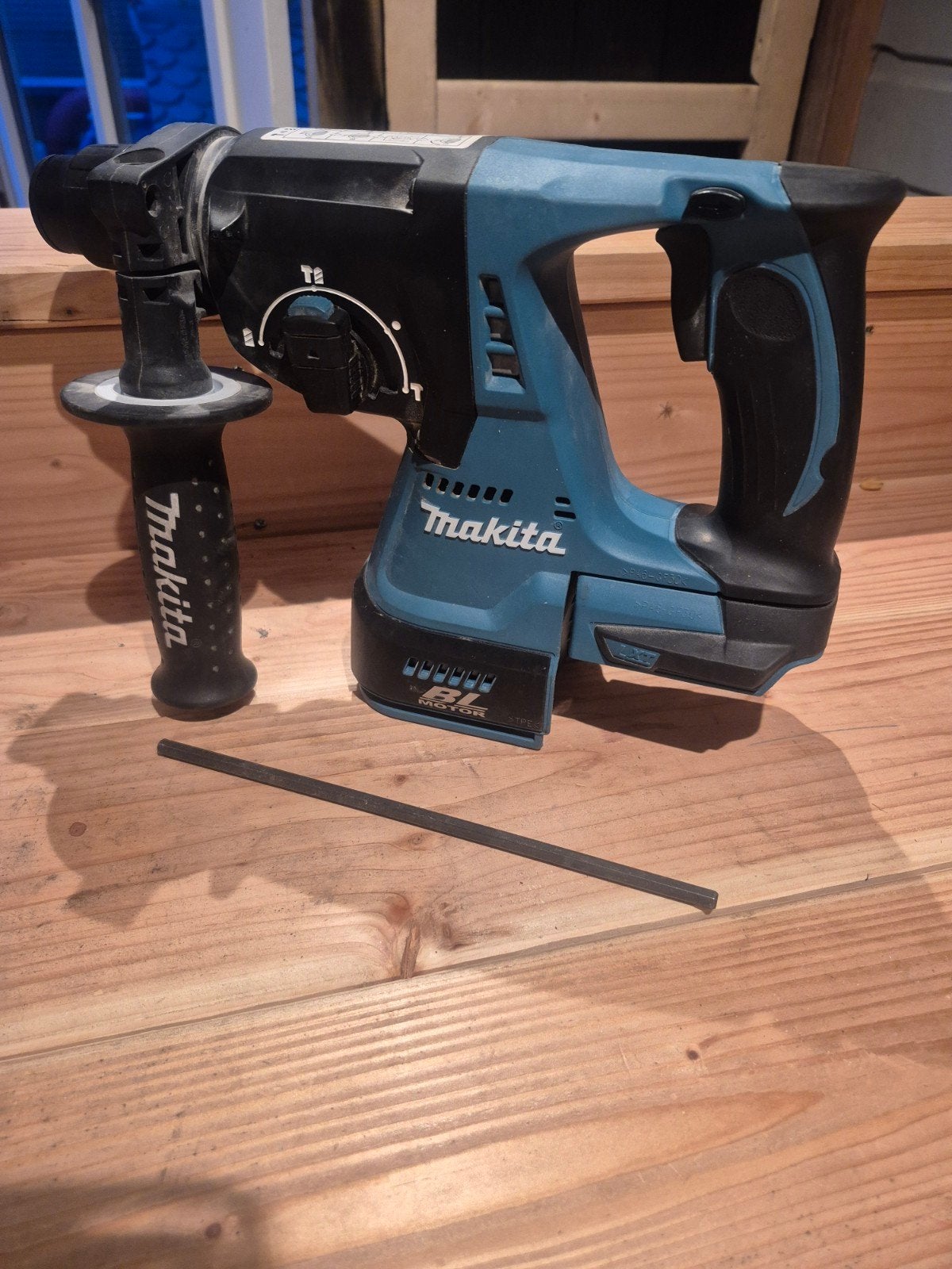 Makita DHR242 Klopboormachine 18V - Zo goed als nieuw, 600 watt of meer, Boor- en/of Breekhamer, Ophalen of Verzenden, Zo goed als nieuw