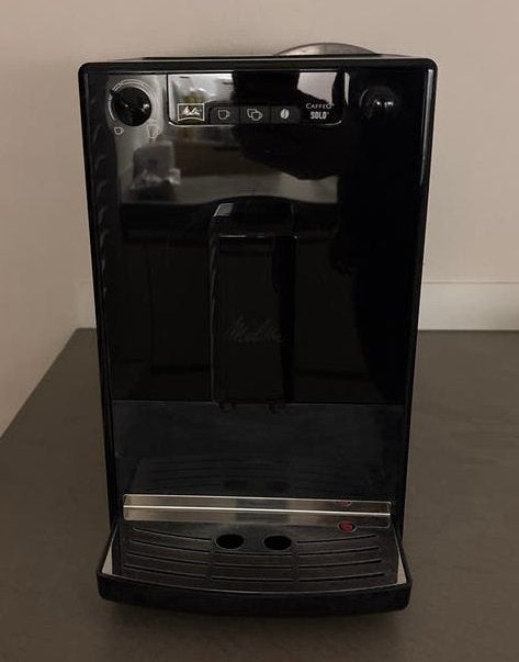 Melitta Caffeo Solo Volautomatische Espressomachine Zwart, Ophalen, Afneembaar waterreservoir, Gebruikt, Espresso apparaat