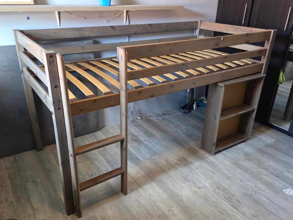 Stevige houten hoogslaper met bureau en kastje, Ophalen, Gebruikt, Eenpersoons, Minder dan 160 cm