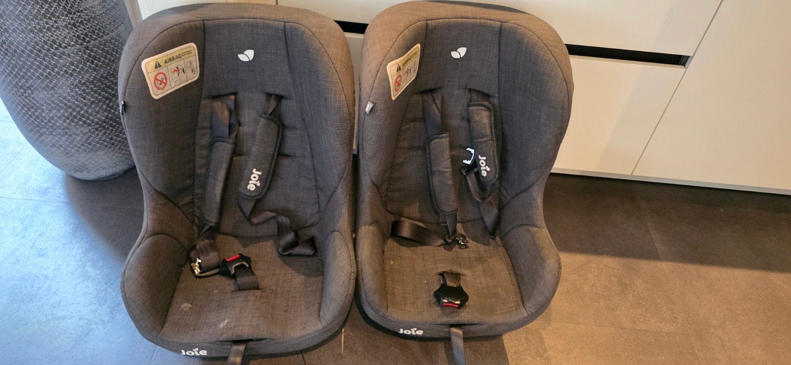 Joie autostoel -  2 stuks, Autogordel of Isofix, 0 t/m 18 kg, Verstelbare rugleuning, Zo goed als nieuw