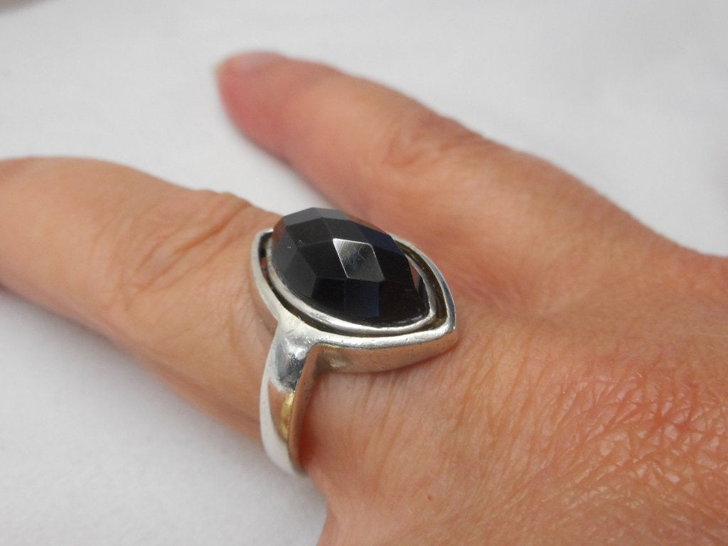 Zilveren ring met zwarte steen maat 18.75 nr.528, 18 tot 19, Verzenden, Zo goed als nieuw, Dame