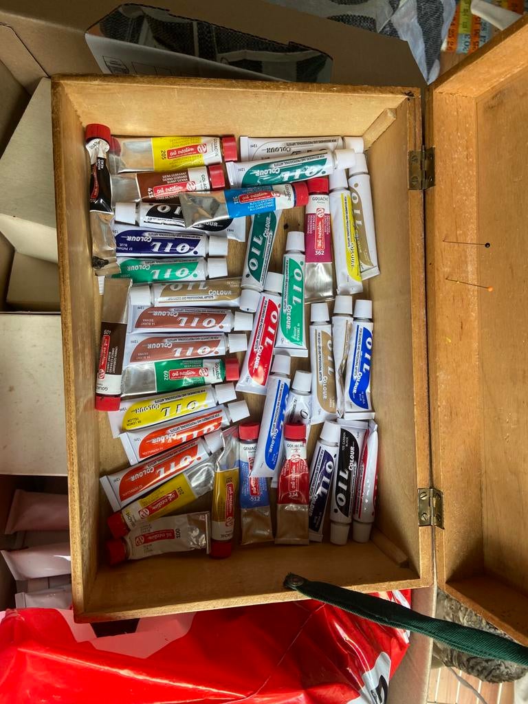 kleine tubes olie verf, Hobby en Vrije tijd, Schilderen, Ophalen of Verzenden, Zo goed als nieuw