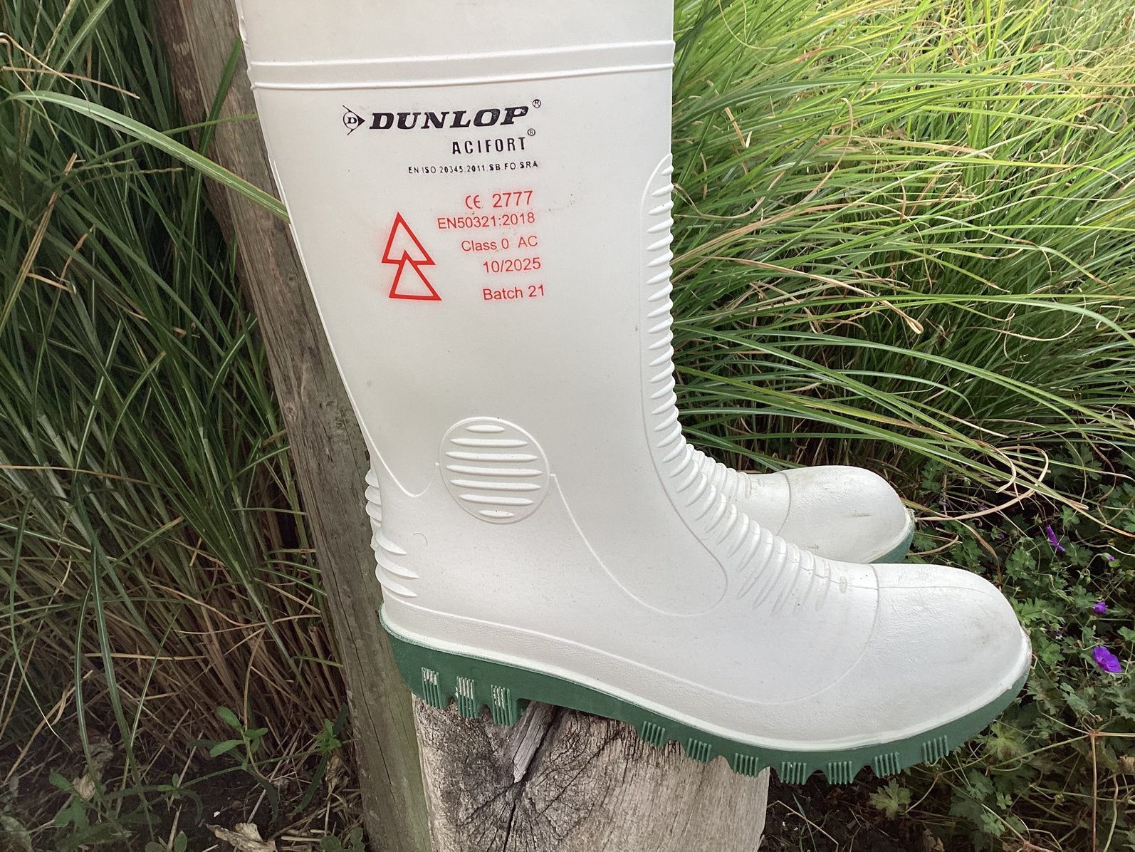 DUNLOP werklaarzen met stalen neus. + Honeywell oorkappen, Ophalen of Verzenden, Zo goed als nieuw, Laarzen