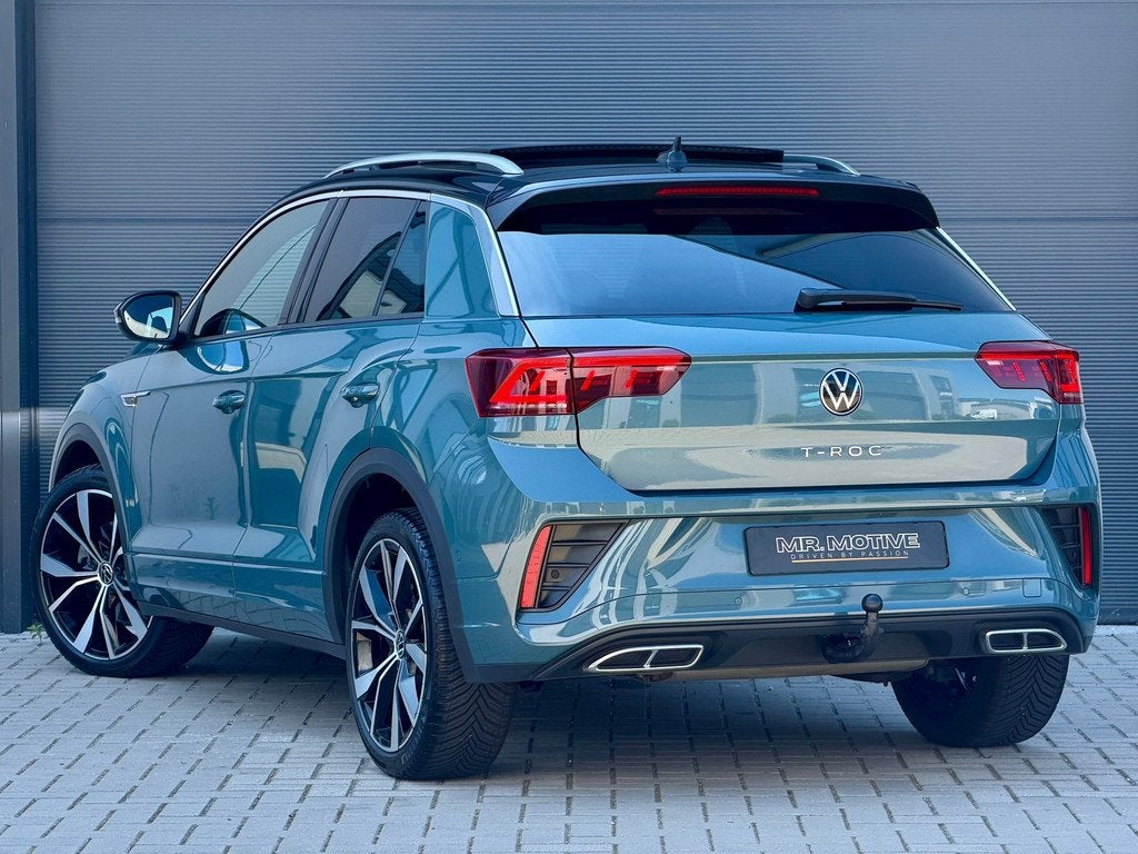 Volkswagen T-ROC 1.5 TSI R-Line 150 PK DSG | IQ Light | Pano, Euro 6, 4 cilinders, 150 pk, Blauw