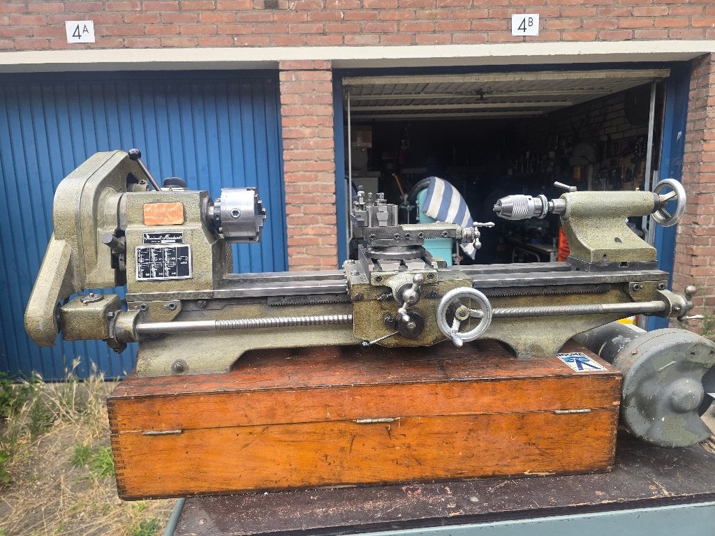 EMCO MAXIMAT MK2 in ZEER GOEDE STAAT, Ophalen, Zo goed als nieuw, Metaaldraaibank, Minder dan 500 mm