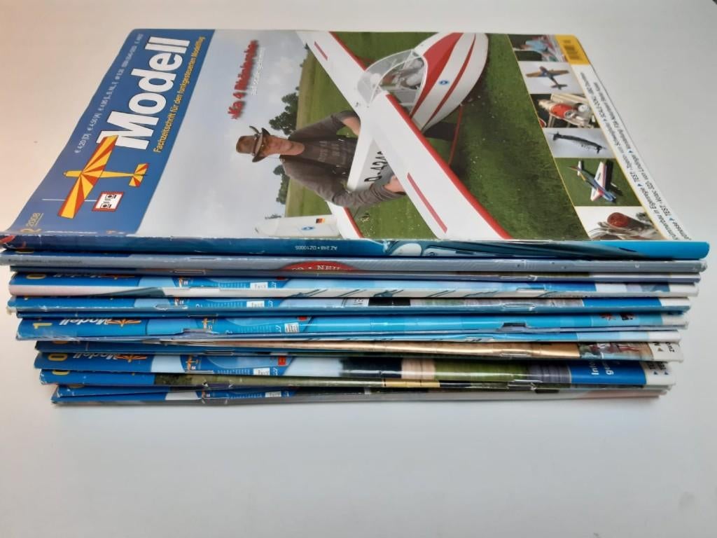 Model (Duitstalig tijdschrift voor modelvliegtuigbouw), Ophalen of Verzenden, Gelezen